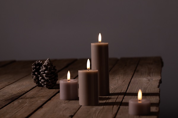 UYUNI(ウユニ)LED メルテッド ピラーキャンドル : スムース/ティーライトキャンドル