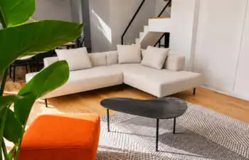 アクセントが映えるアートなお部屋
